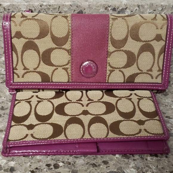 Coach Handbags - Coach wallet and checkbook holder